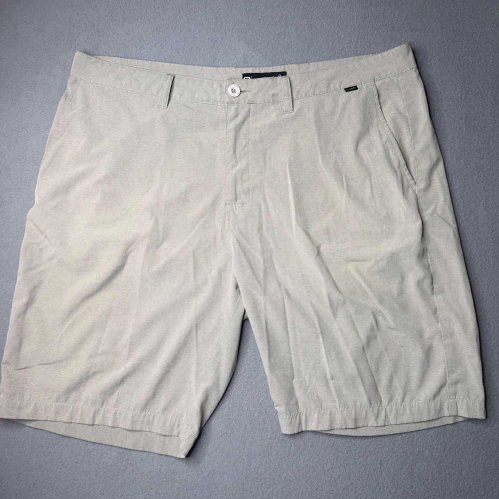 TravisMathew Golf Shorts Mens 40 Tan Micro Check Stretch Performance